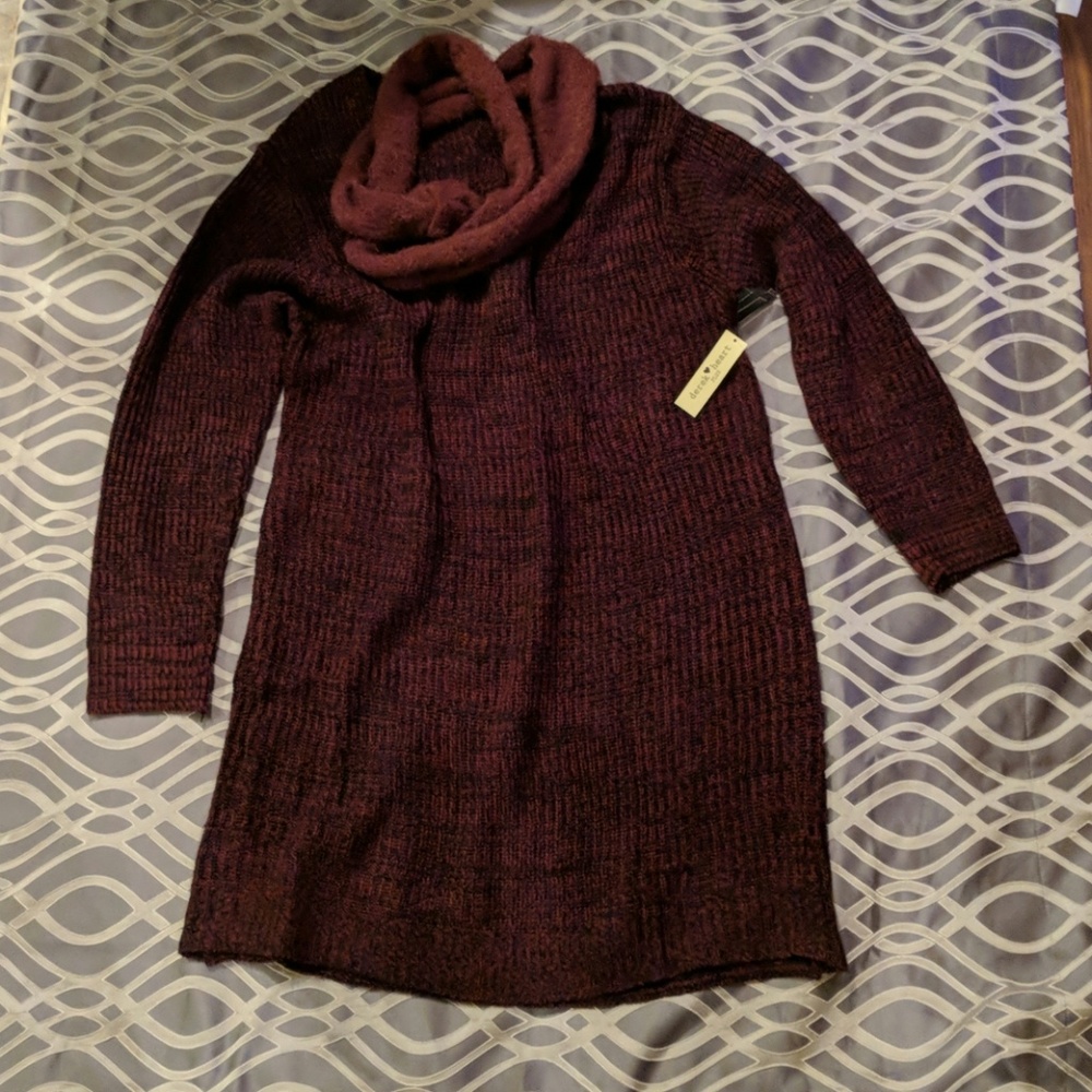 Long sleeve dress with scraf NWT